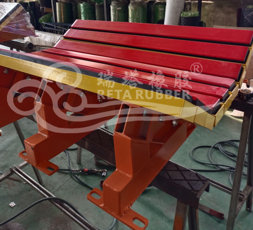 皮帶機轉載點耐磨緩沖床